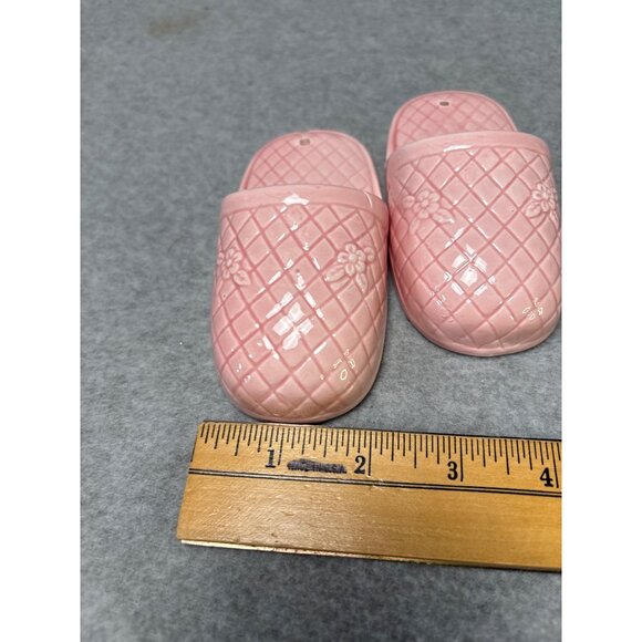 Vintage Pink Ceramic Slipper Wall Planters with Floral Quilt Pattern Hanging Pai - Picture 4 of 9